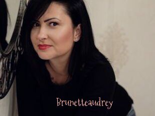 Brunetteaudrey