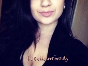 Brunetteteenbeauty