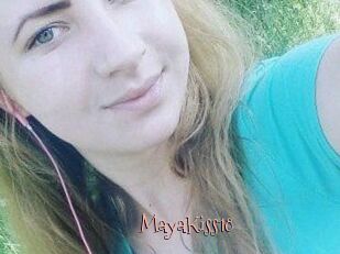 MayaKiss18