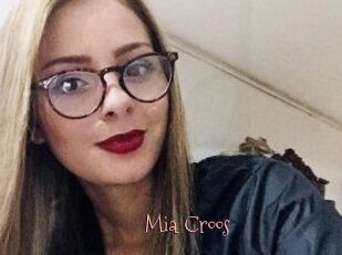 Mia_Croos