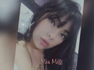 Mia_Mills