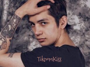 TiknomKiss